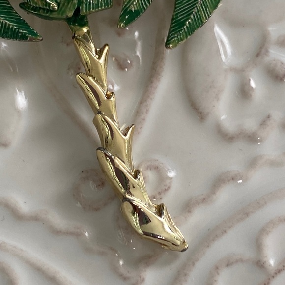 Palm Tree Green Gold Textured Brooch Ocean Caribbean Beach Vaca Cruise Holiday - Picture 12 of 16